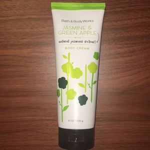 Bath & BodyWorks: Jasmine & Green Apple Body cream